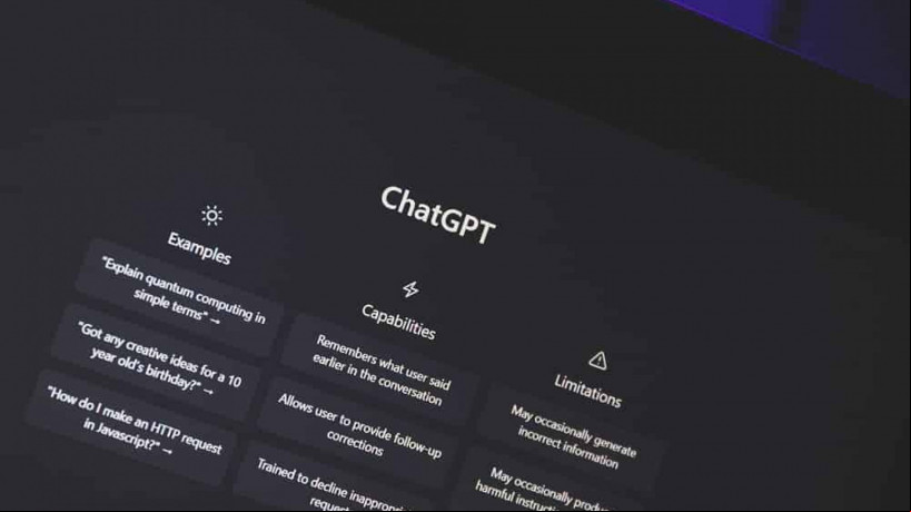 Plataforma ChatGPT usa inteligência artificial para gerar respostas que se assemelham a uma conversa por mensagens