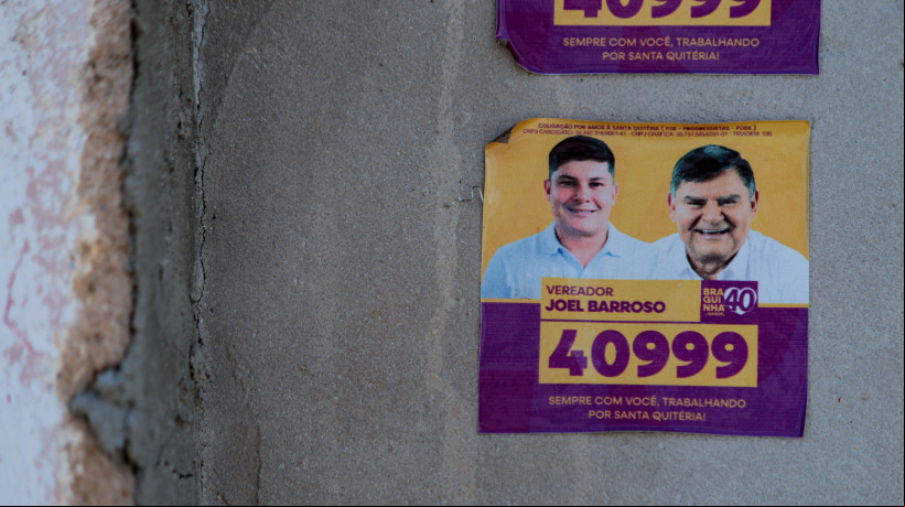 Material da campanha do prefeito interino Joel Barroso a vereador, com o pai, o prefeito eleito Braguinha