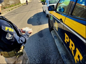 PRF apreendeu 400 gramas de cocaína dentro de veículo no Ceará 