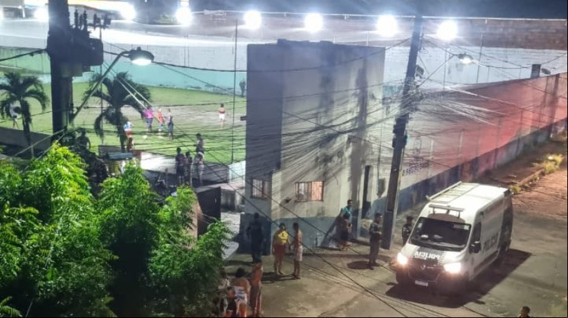 ￼LOCAL da chacina que deixou quatro mortos no bairro Barra