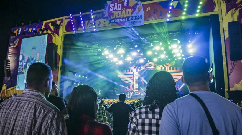 Em 24 de junho se celebra São João Batista, figura central da festa que movimenta o mês com forró, fogueiras e tradições por todo o Nordeste (Samuel Setúbal/O POVO)