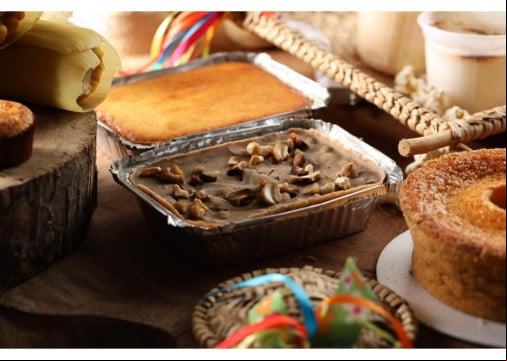 Entre os doces tradicionais, destacam-se a paçoca e o pé de moleque, ambos à base de amendoim Entre os doces tradicionais, destacam-se a paçoca e o pé de moleque, ambos à base de amendoim