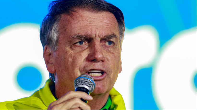 O ex-presidente Jair Bolsonaro, que alega inocência, pode ser condenado a cerca de 40 anos de prisão