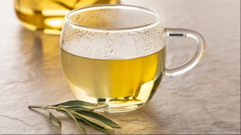 Chá de oliveira com gengibre e limão (Imagem: Picture Partners | Shutterstock)  