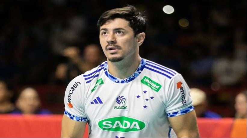 Rodrigo Ribeiro em ação com a camisa do Sada Cruzeiro 